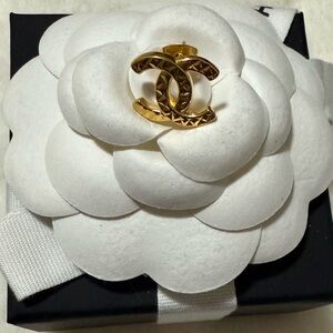 Elegant Monogram CC Earrings Goldtone